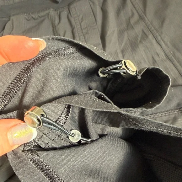 Lululemon Dance Studio Crop *25"
Black Unlined Lounge Pants Joggers Size 6 - Picture 10 of 16